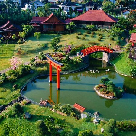 The Onsen Hot Spring Resort Batu (East Java) Exterior foto